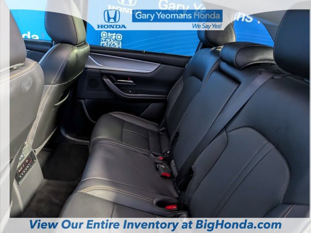 Used 2025 MAZDA CX-70 3.3 Turbo w/ Preferred Package AWD/4WD image 16