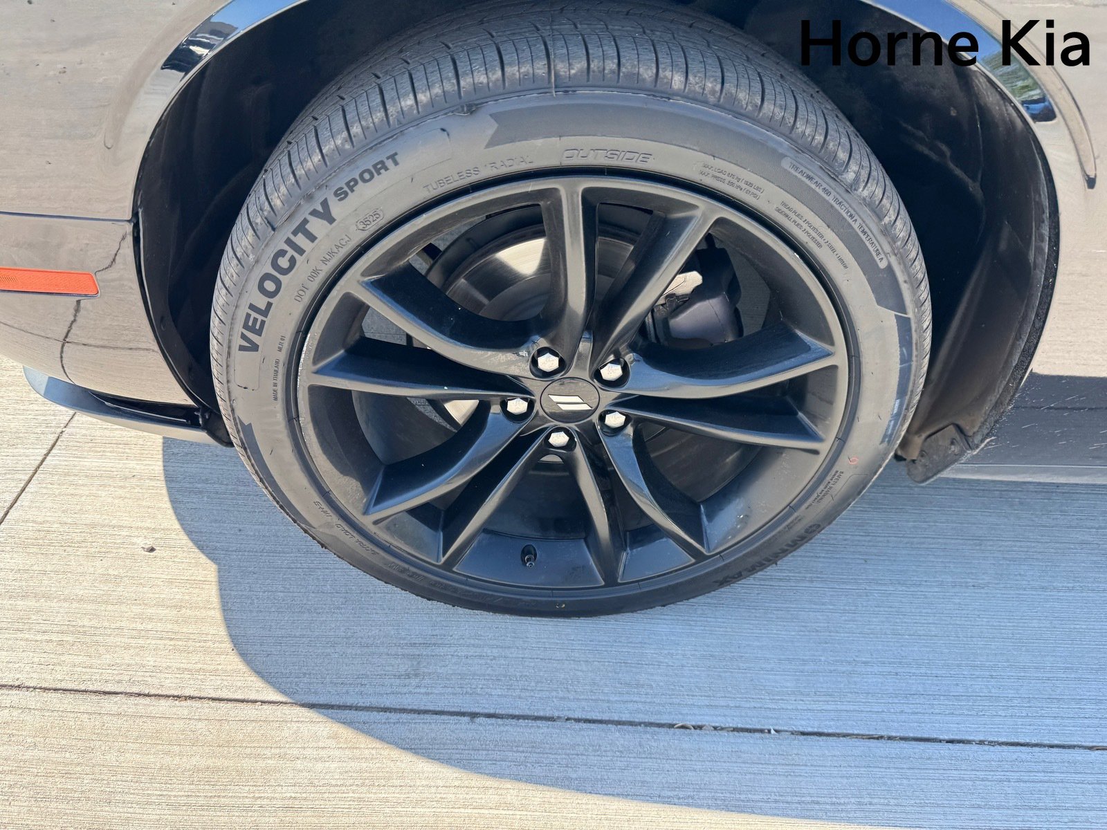 Used 2017 Dodge Challenger SXT w/ Blacktop Package image 8