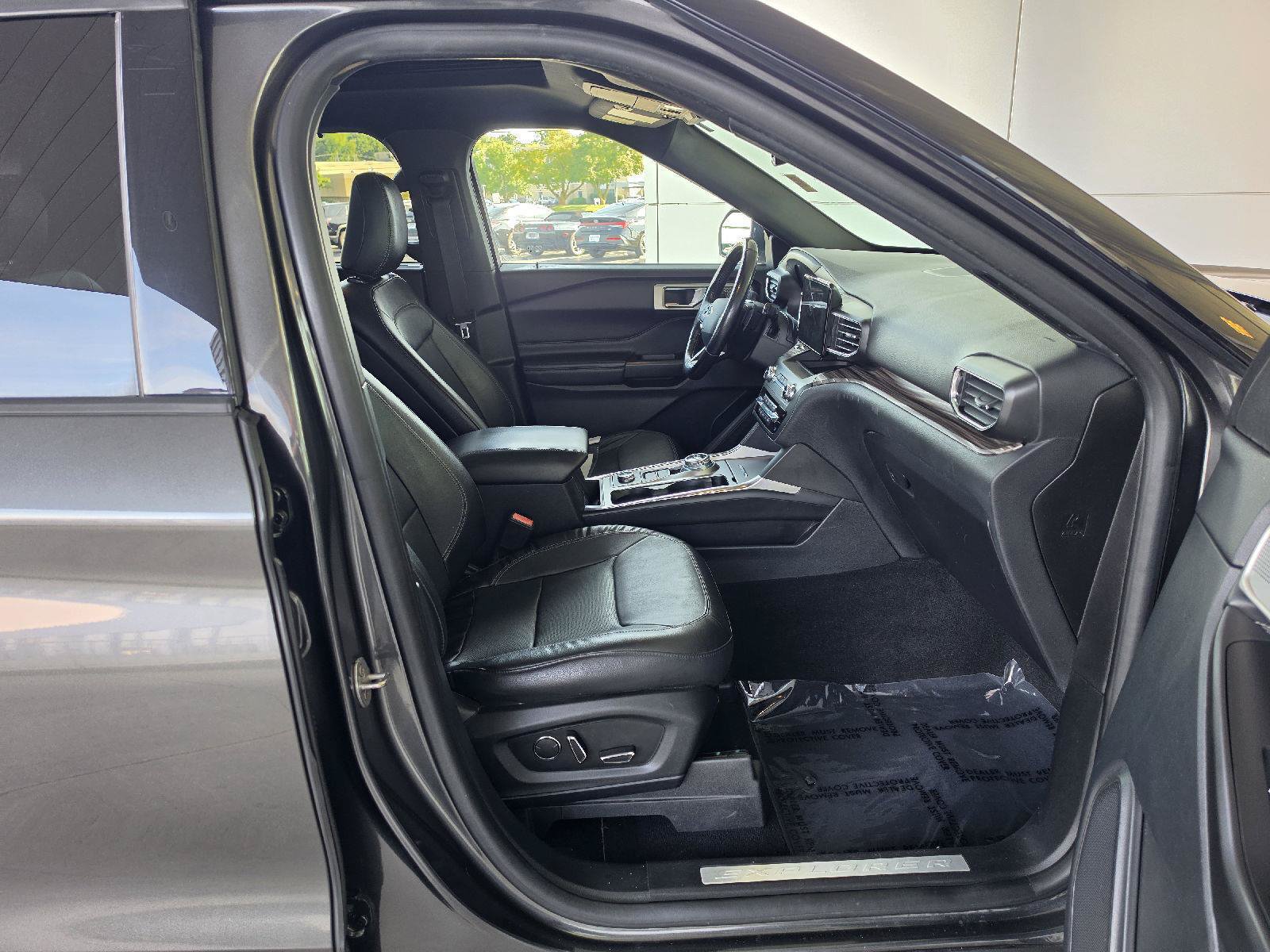 Used 2020 Ford Explorer Limited AWD/4WD image 8
