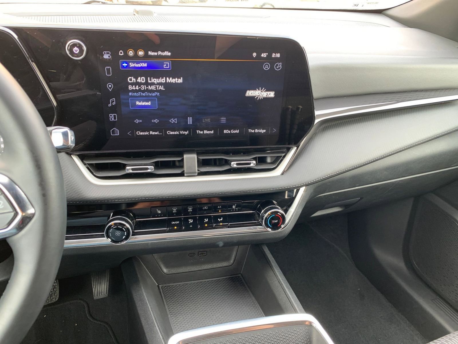 Used 2025 Chevrolet Equinox LT image 18