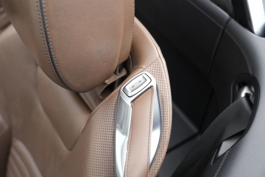 Used 2015 Mercedes-Benz SL 400 image 23