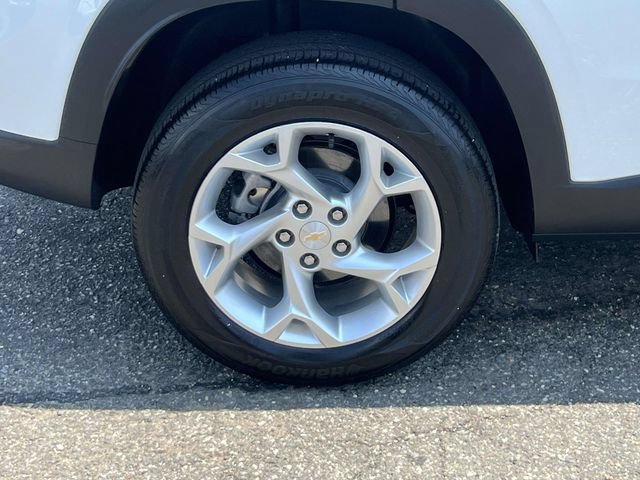 Used 2025 Chevrolet Trax LS w/ LS Convenience Package FWD image 7