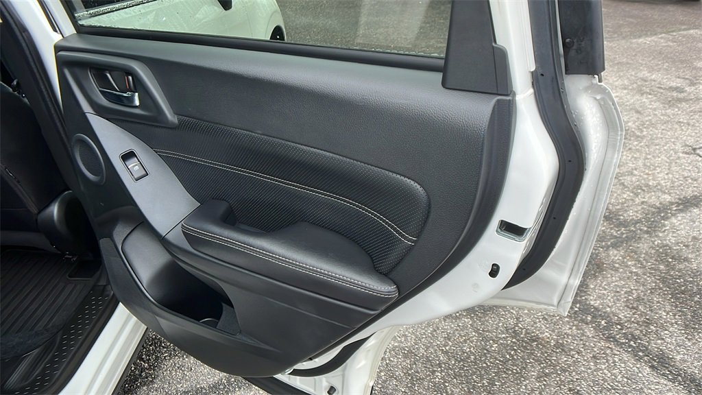 Used 2018 Subaru Forester 2.5i Touring w/ Popular Package #2 image 18