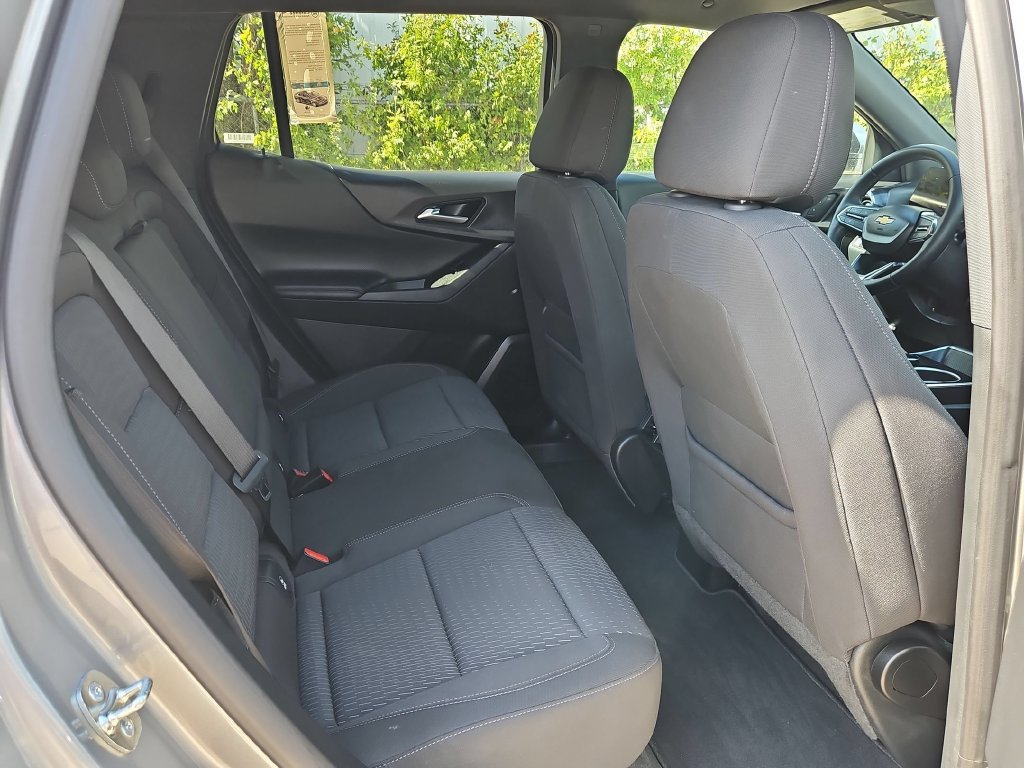 Used 2026 Chevrolet Equinox LT FWD image 30