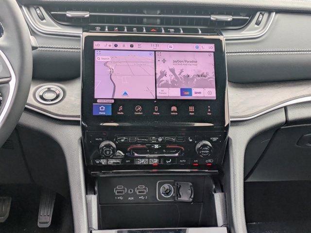 New 2025 Jeep Grand Cherokee L Limited w/ Black Appearance Package image 16