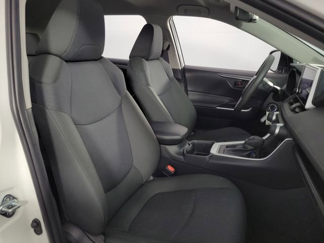 Used 2024 Toyota RAV4 LE AWD/4WD image 15