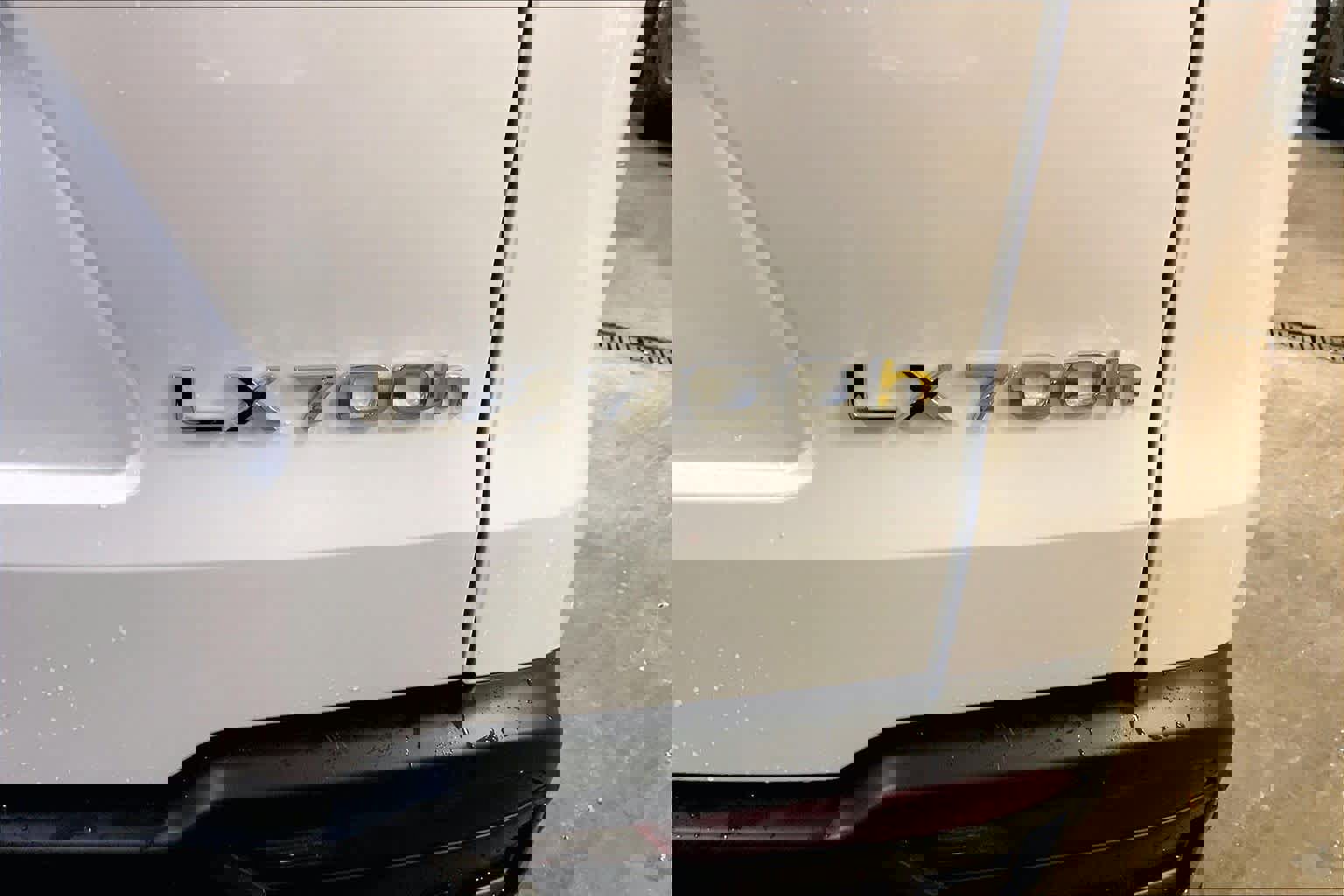 New 2026 Lexus LX 700h Luxury image 15