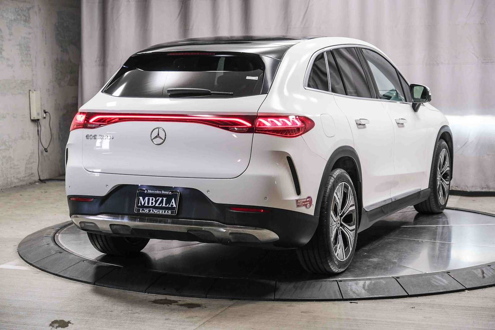 Certified 2023 Mercedes-Benz EQE 350+ SUV image 4