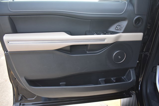 Used 2024 Ford Expedition Max Limited image 12
