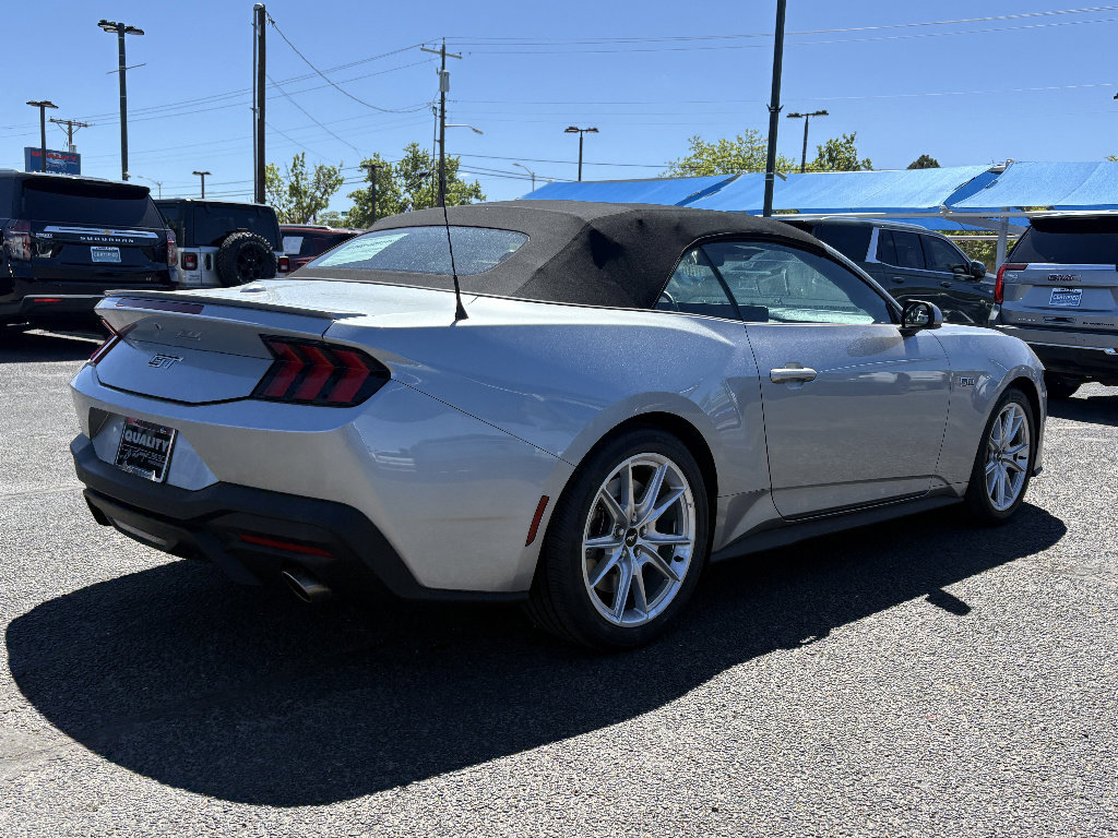 Used 2025 Ford Mustang GT Premium RWD image 5