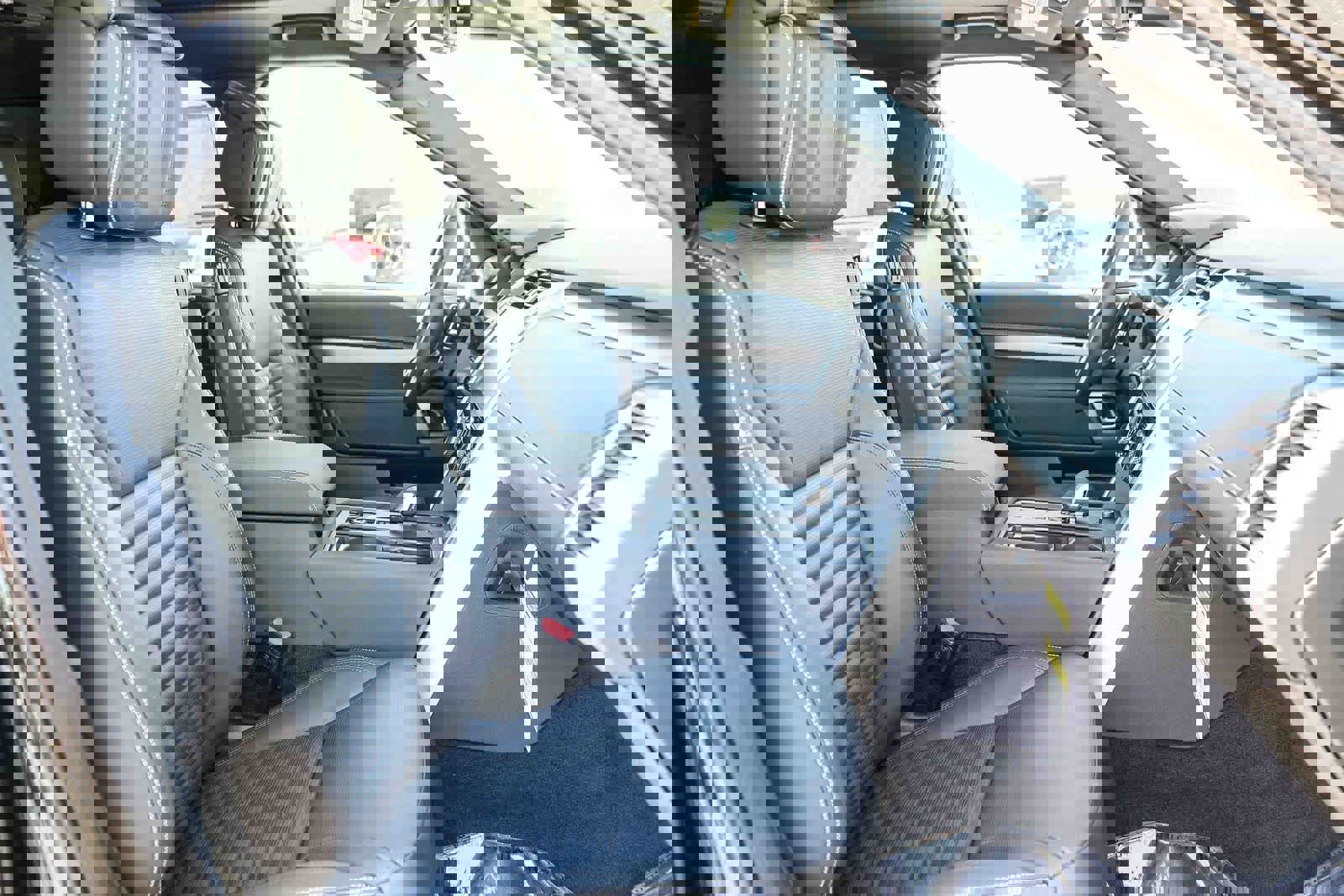 New 2026 Land Rover Discovery Limited Edition image 14