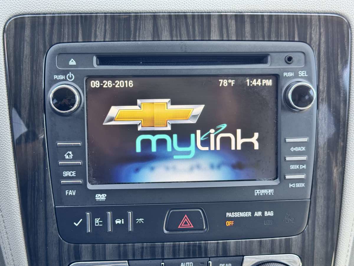 Used 2014 Chevrolet Traverse LT FWD image 48