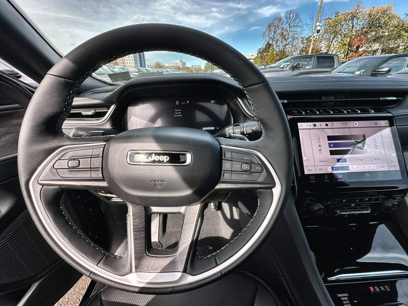 New 2025 Jeep Grand Cherokee Limited w/ Luxury Tech Group II image 16