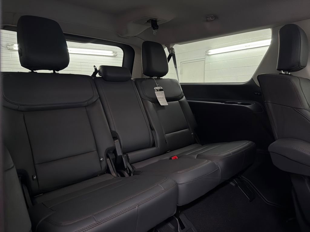 New 2025 Ford Expedition Max Active RWD image 31