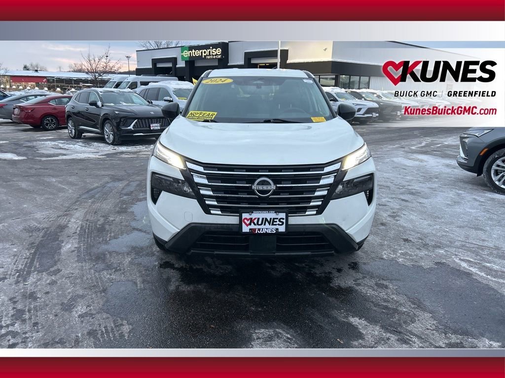 Used 2024 Nissan Rogue S image 13