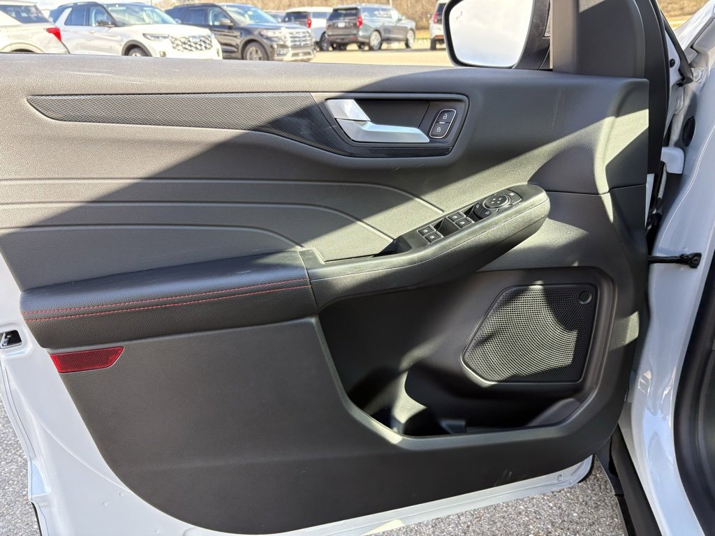 New 2026 Ford Escape ST-Line w/ Cold Weather Package image 35