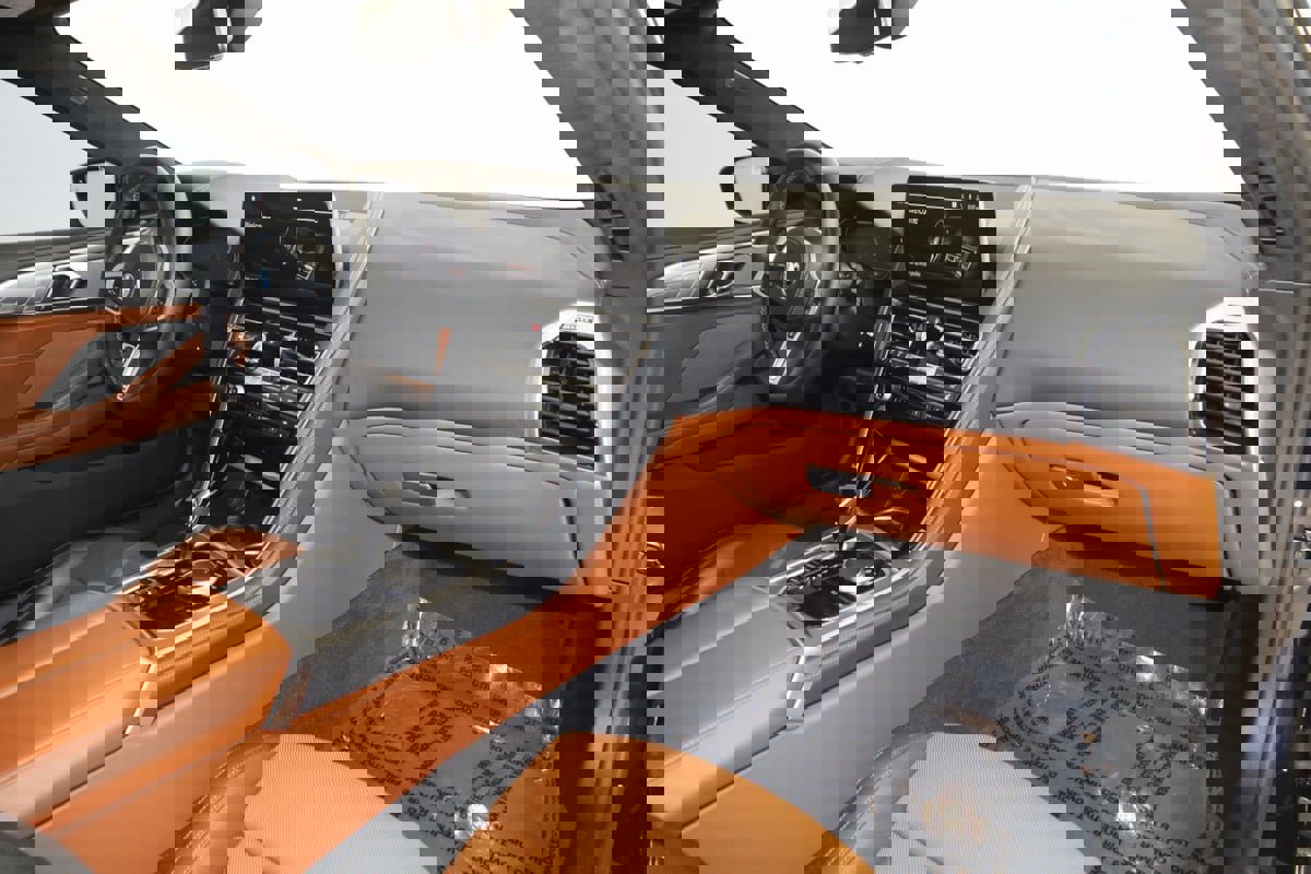 Used 2025 BMW M850i xDrive Coupe w/ M Sport Professional Package image 67