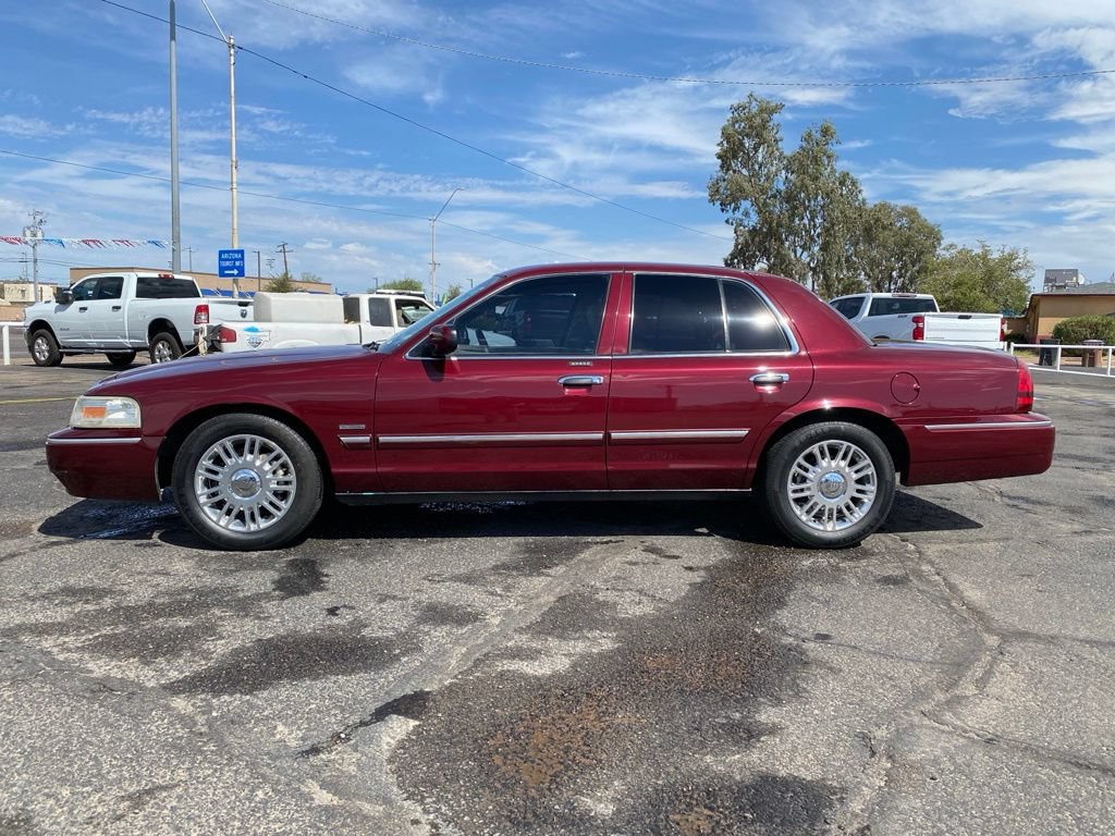 Used 2011 Mercury Grand Marquis LS RWD image 3