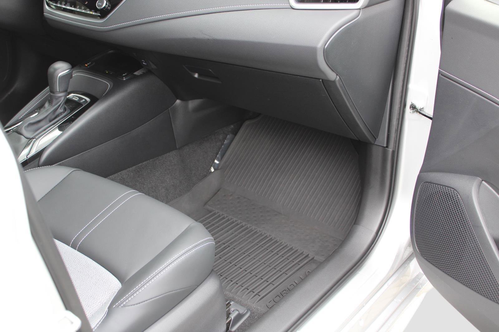 Used 2024 Toyota Corolla XSE image 37