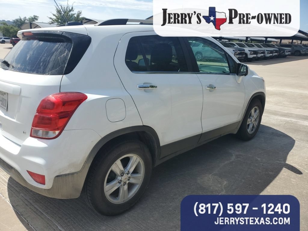 Used 2018 Chevrolet Trax LT w/ LT Convenience Package FWD image 5