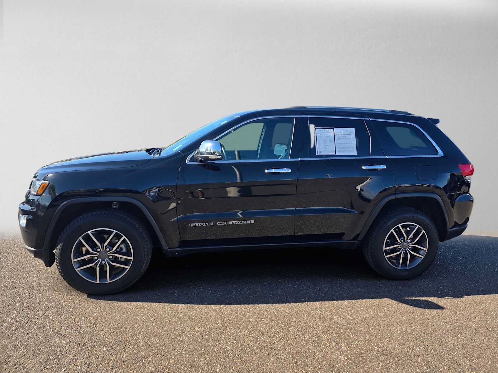 Used 2019 Jeep Grand Cherokee Limited w/ Luxury Group II AWD/4WD image 6
