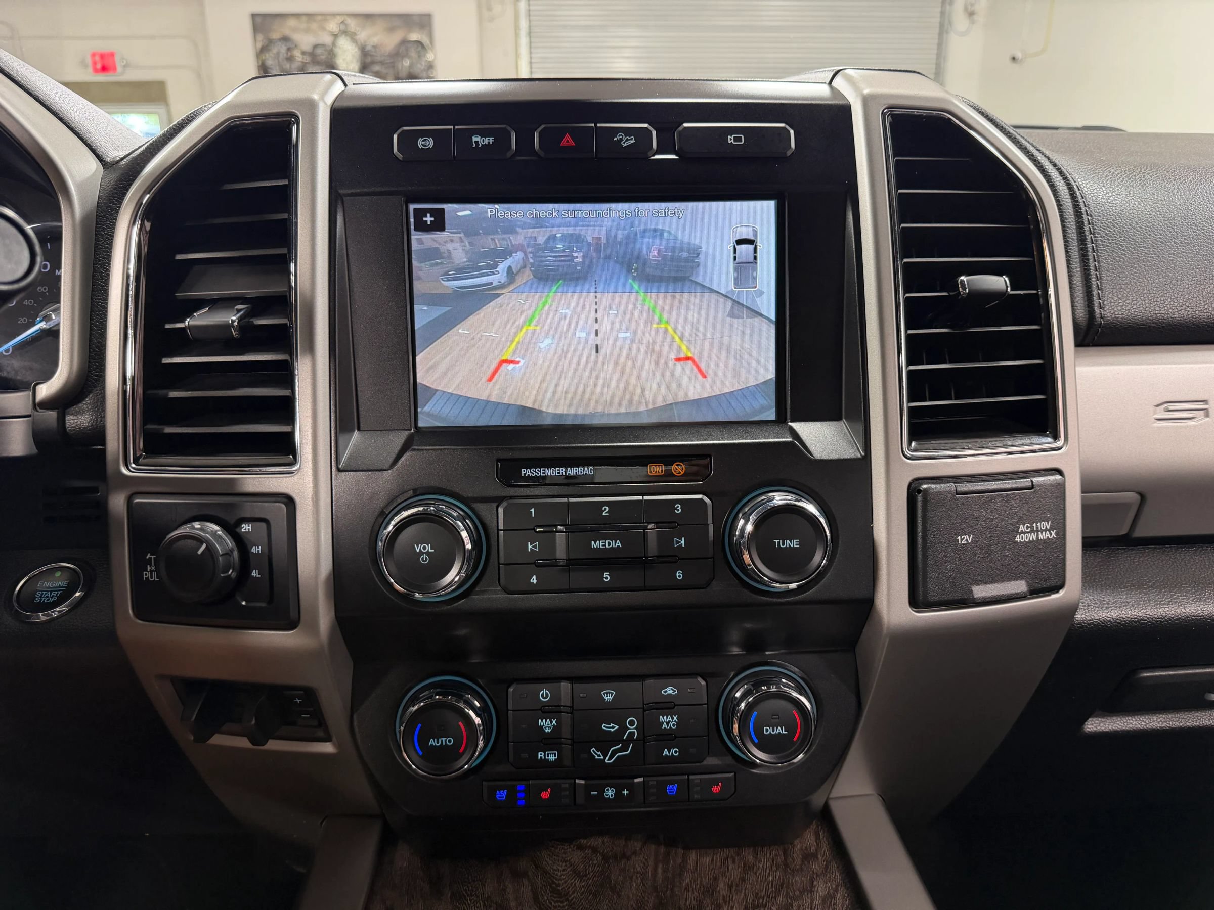 Used 2019 Ford F350 Lariat w/ Lariat Ultimate Package AWD/4WD image 22