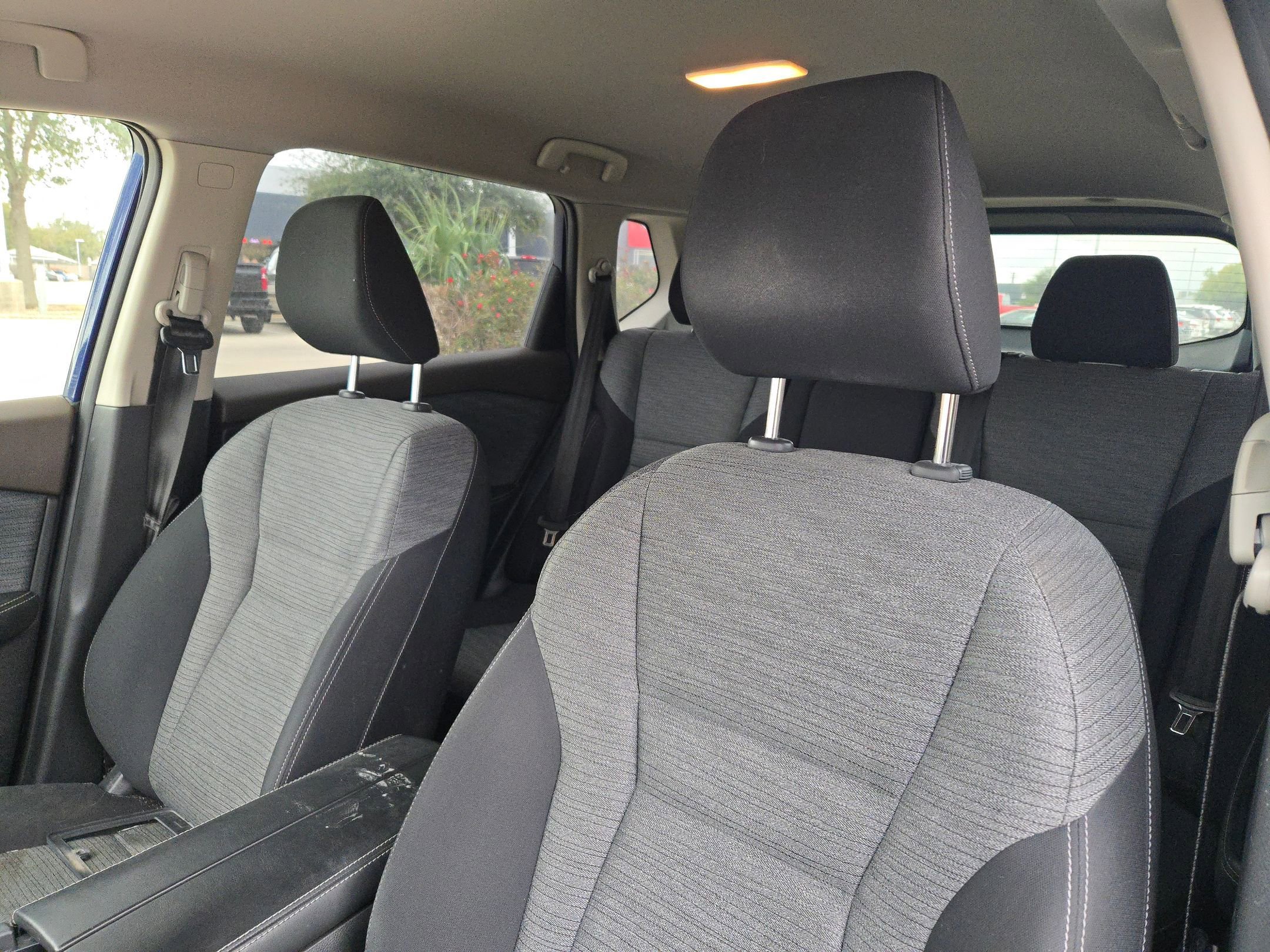 Used 2021 Nissan Rogue S image 5