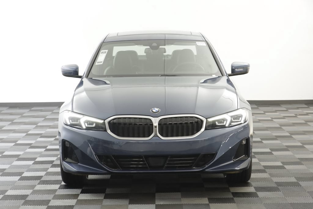 Used 2025 BMW 330i xDrive Sedan AWD/4WD image 23