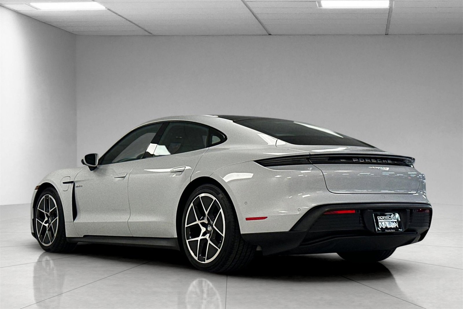 New 2025 Porsche Taycan image 3