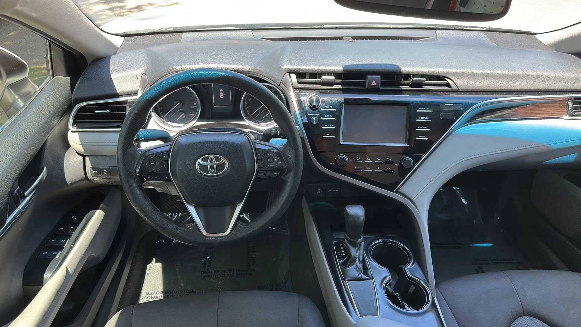 Used 2018 Toyota Camry LE w/ Convenience Package FWD image 26