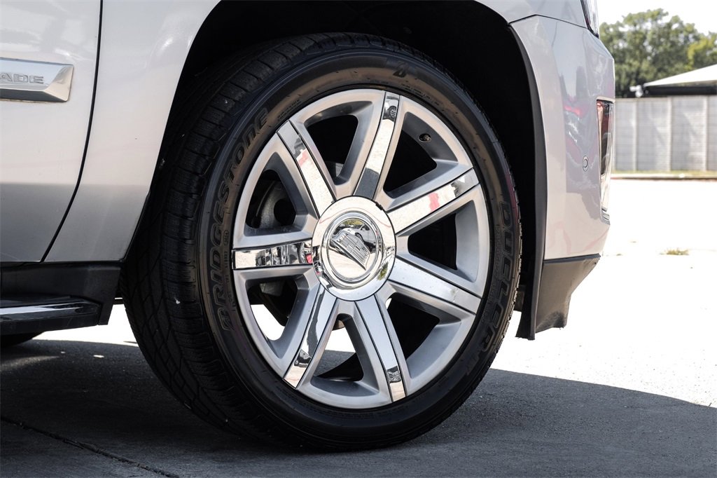 Used 2019 Cadillac Escalade ESV Luxury image 65