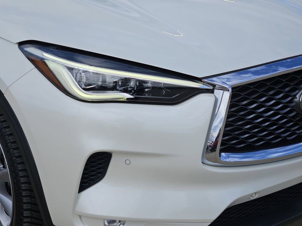 Used 2019 INFINITI QX50 Essential w/ Sensory Package FWD image 11