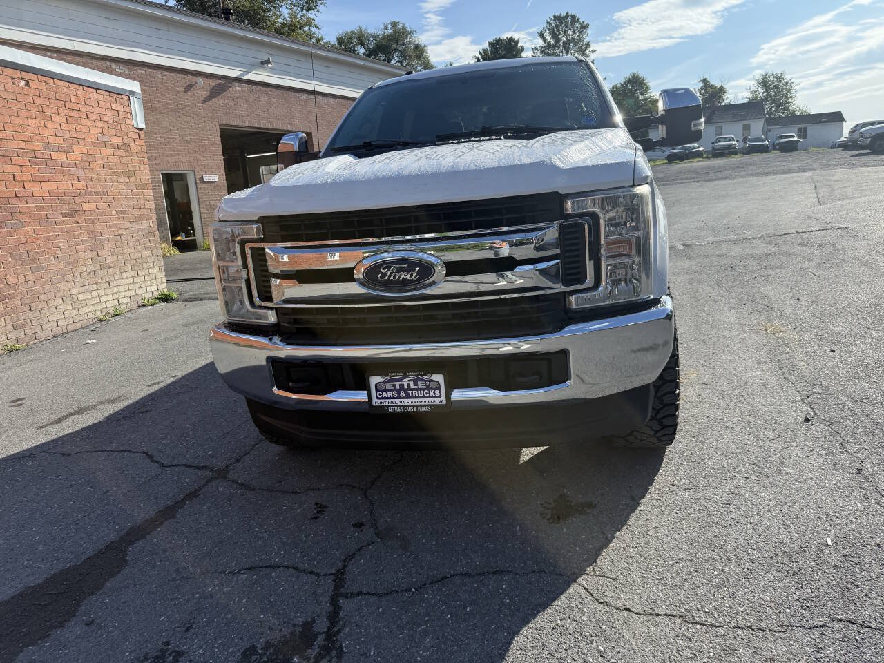 Used 2017 Ford F250 XLT AWD/4WD image 3