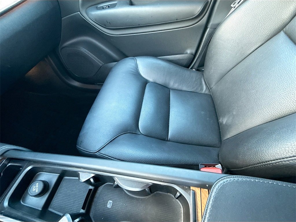 Used 2023 Volvo XC90 B5 Plus w/ Protection Package Premier image 18