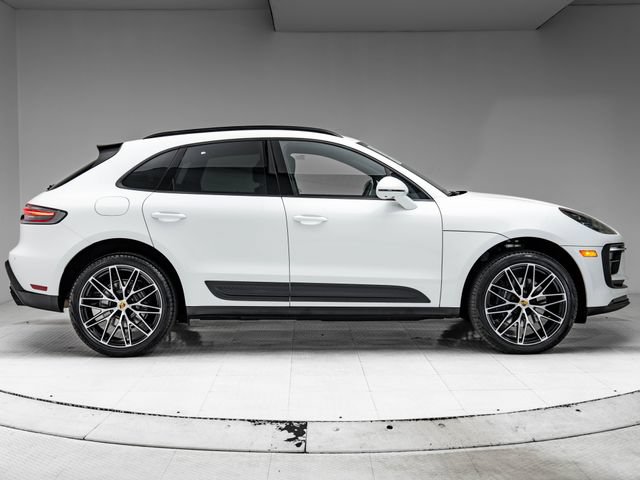 Certified 2026 Porsche Macan AWD/4WD image 36