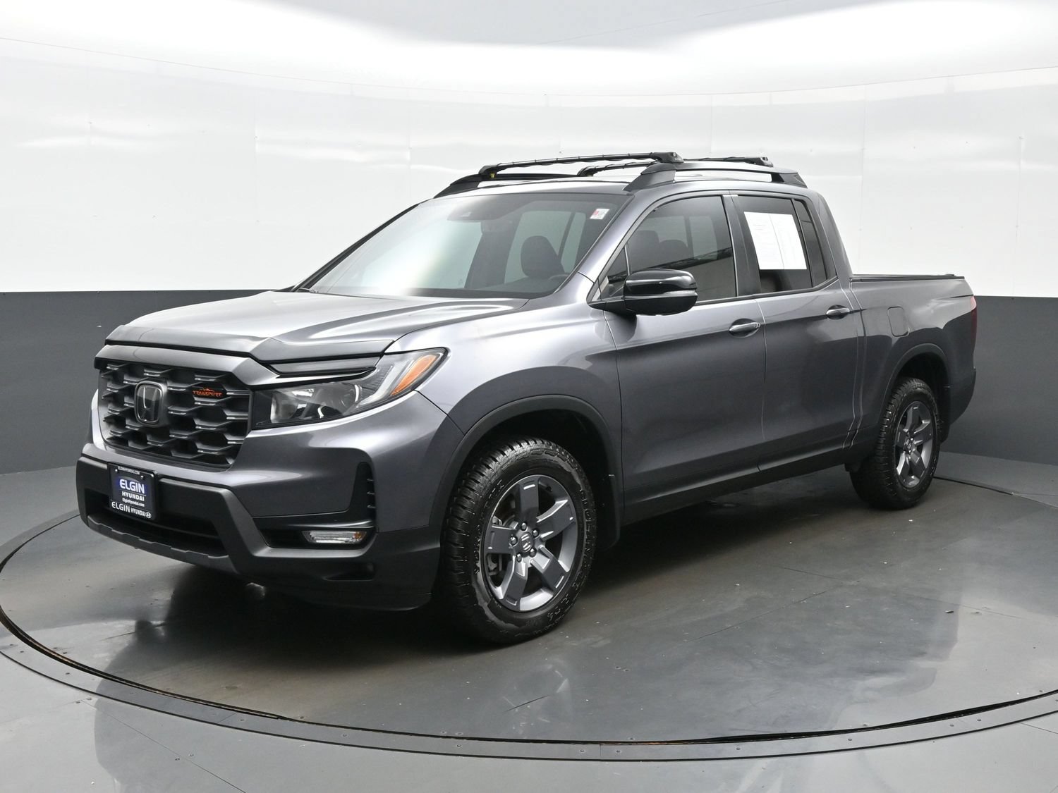 Used 2025 Honda Ridgeline TrailSport image 2
