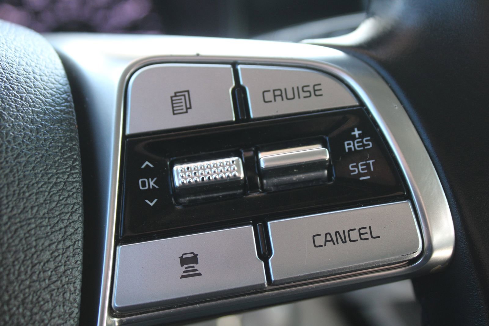 Certified 2022 Kia Telluride S image 31