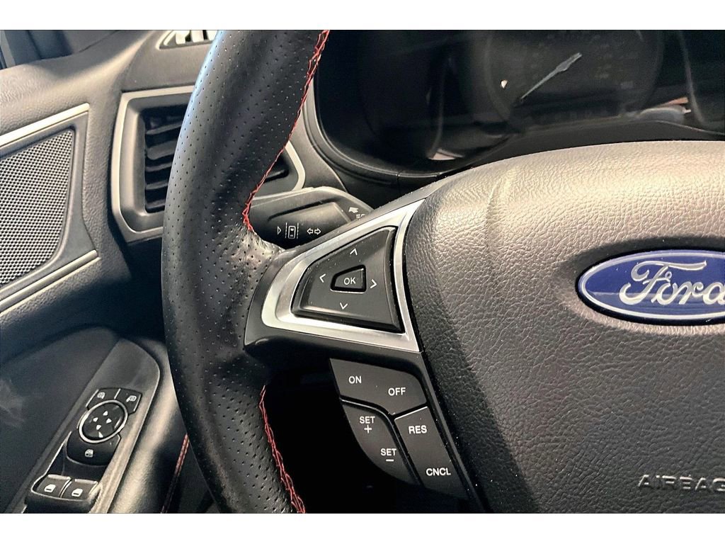 Used 2022 Ford Edge ST-Line image 20