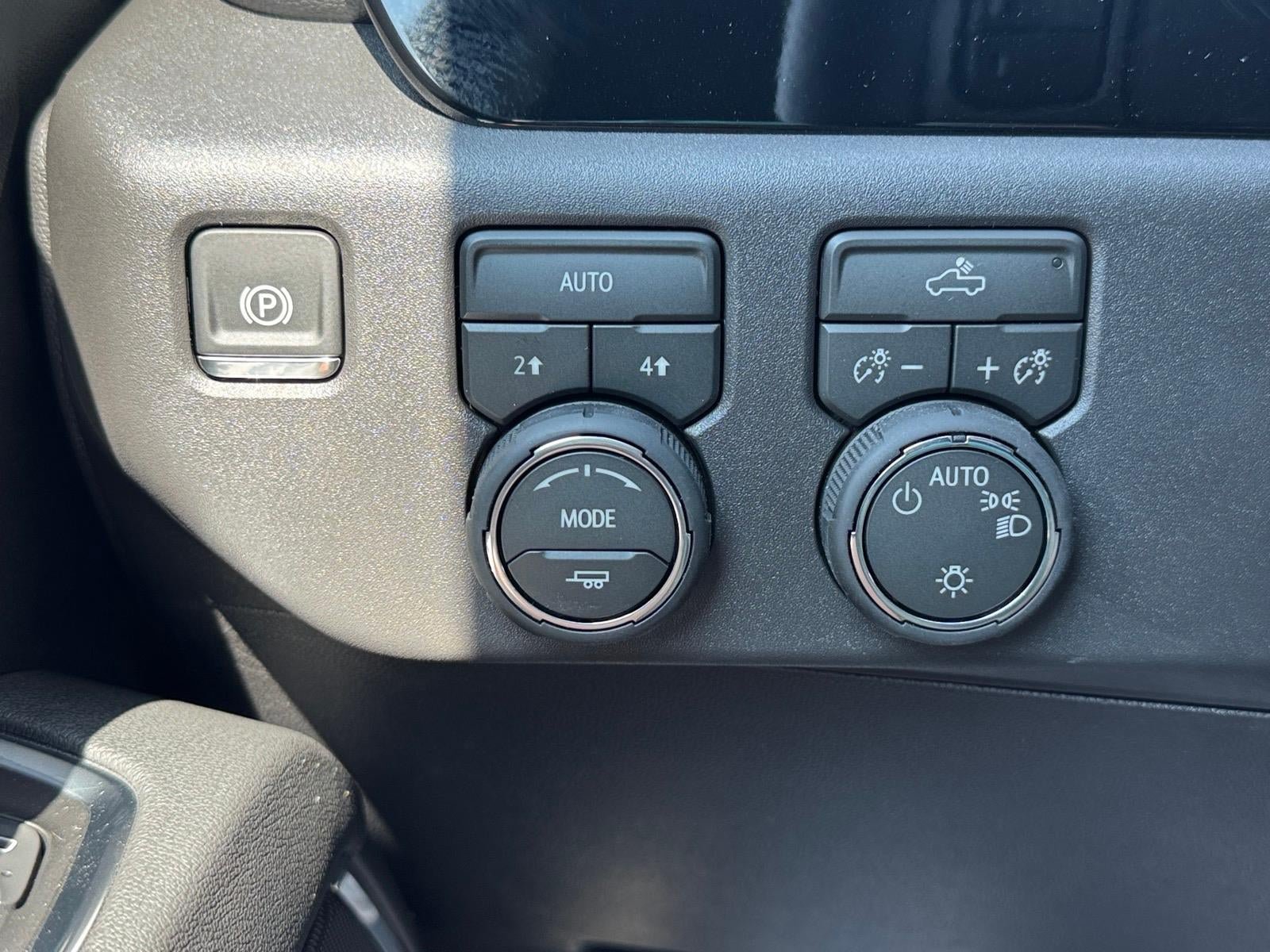 New 2026 Chevrolet Silverado 1500 LT w/ Protection Package AWD/4WD image 9