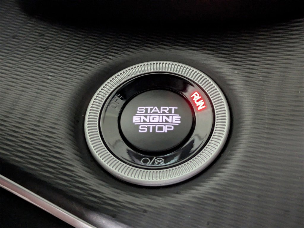 New 2025 Jeep Grand Cherokee Altitude image 30