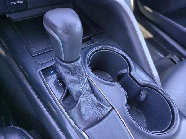 Used 2019 Toyota Camry SE FWD image 12