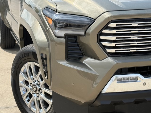 Used 2026 Toyota Tacoma Limited AWD/4WD image 5