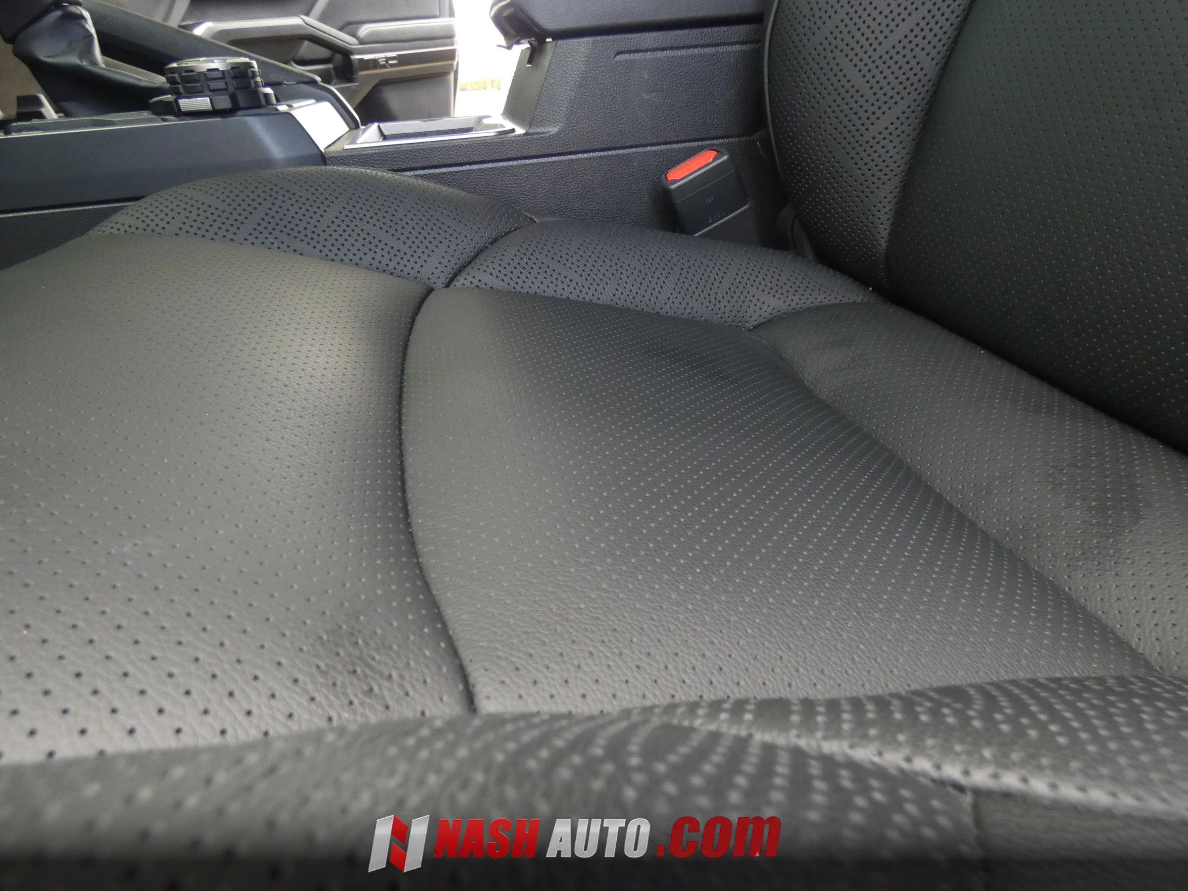 Used 2025 Toyota Tacoma TRD Sport AWD/4WD image 55