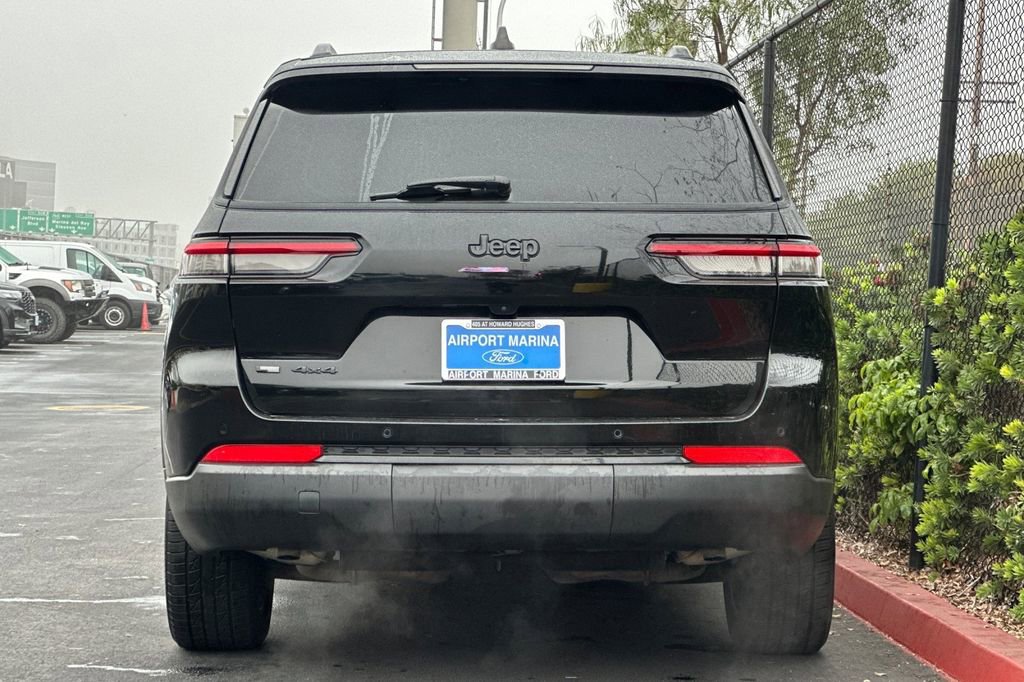 Used 2021 Jeep Grand Cherokee L Laredo image 7