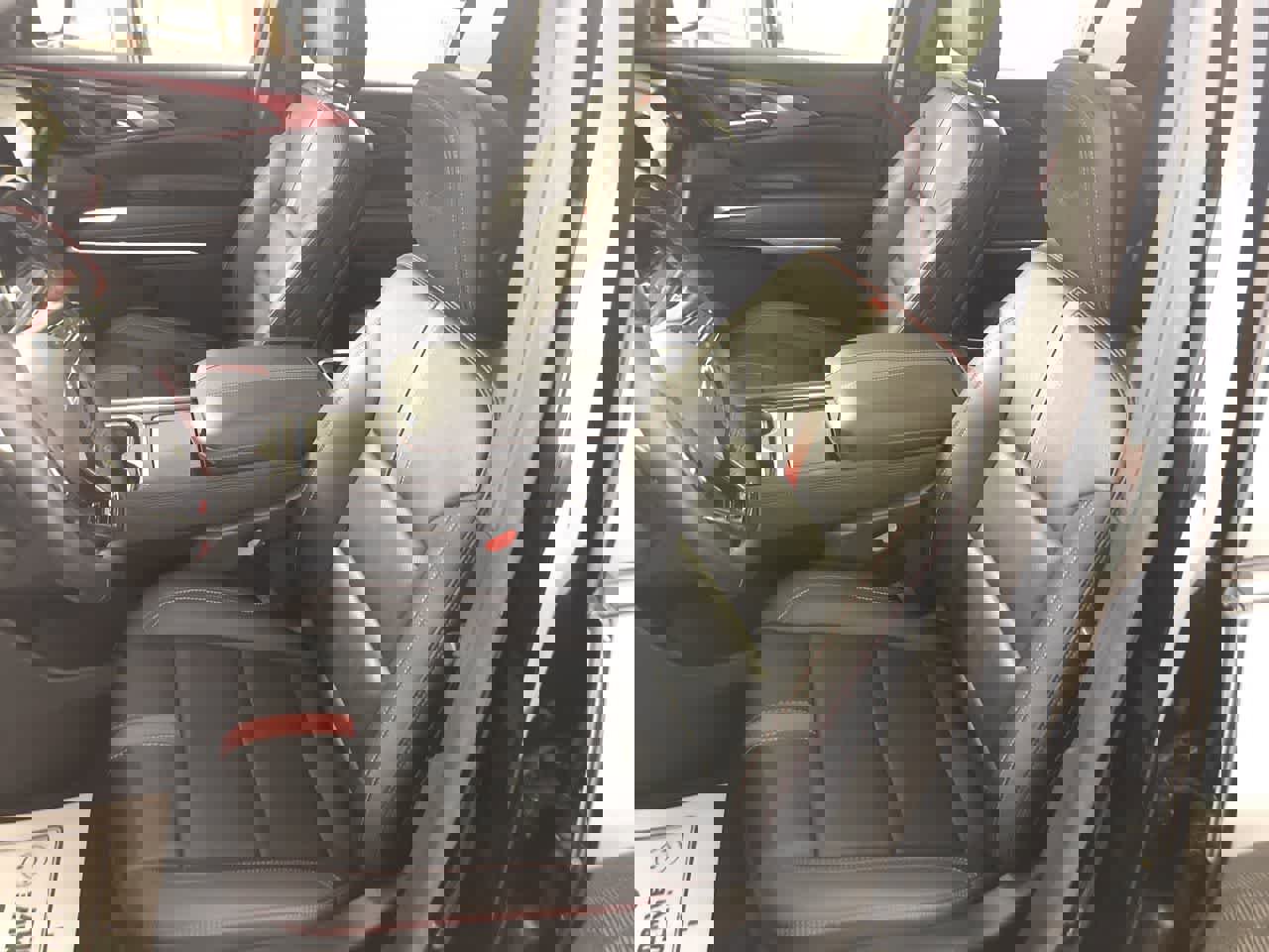 Used 2024 Chevrolet Traverse RS image 14