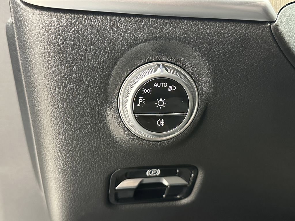 Certified 2025 Mercedes-Benz C 300 Sedan image 34