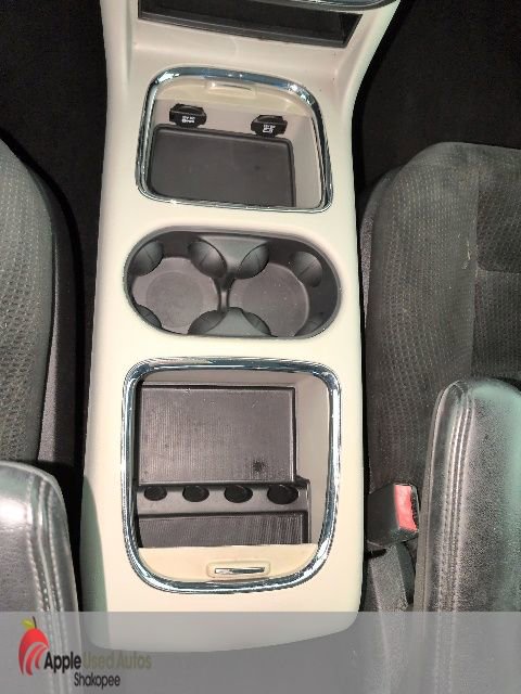 Used 2016 Dodge Grand Caravan SXT FWD image 24