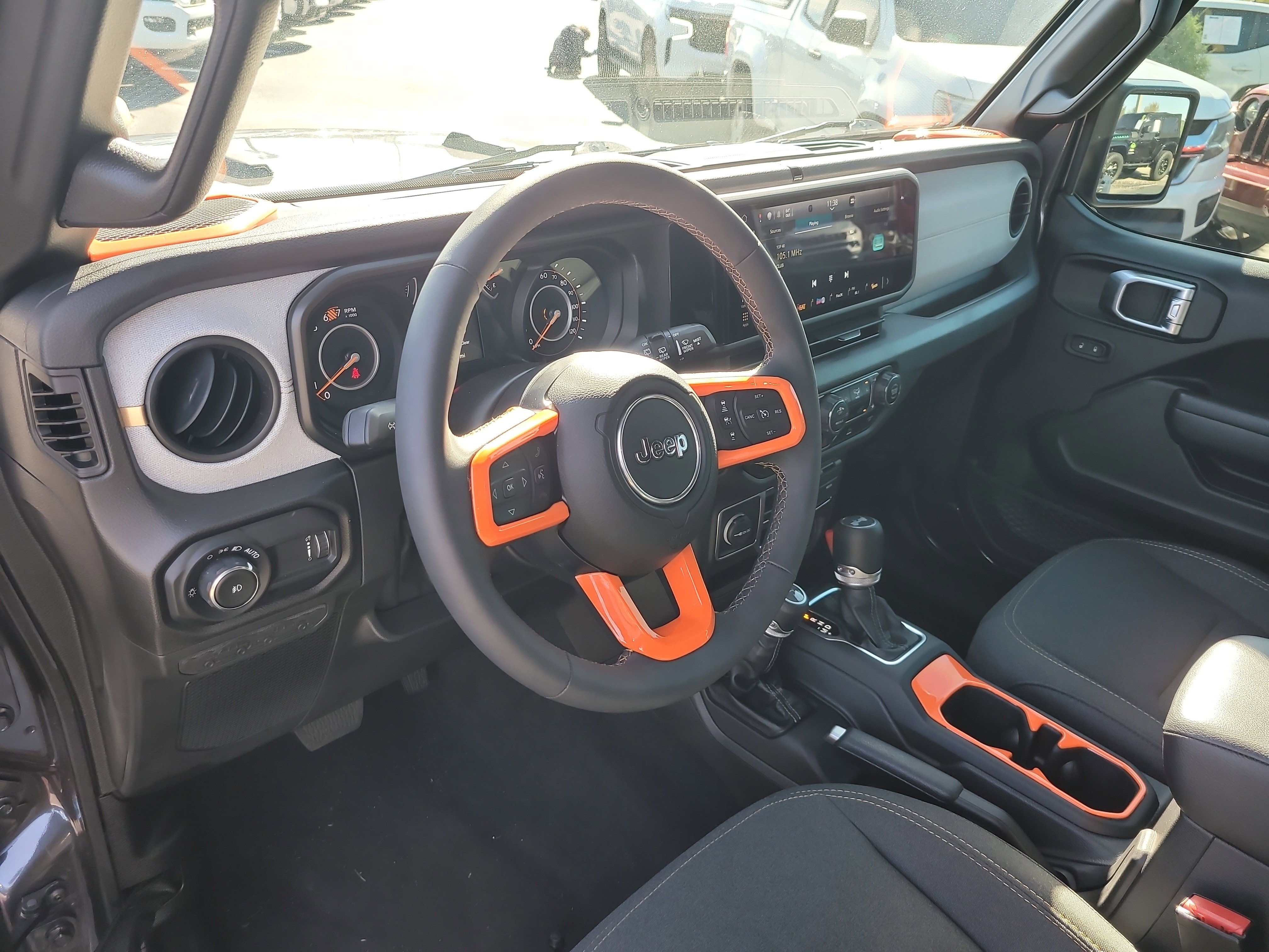 Used 2025 Jeep Wrangler Sport S image 18