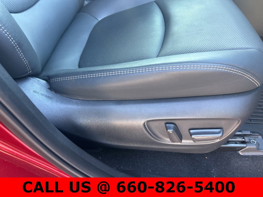 Used 2022 Toyota RAV4 Limited image 9