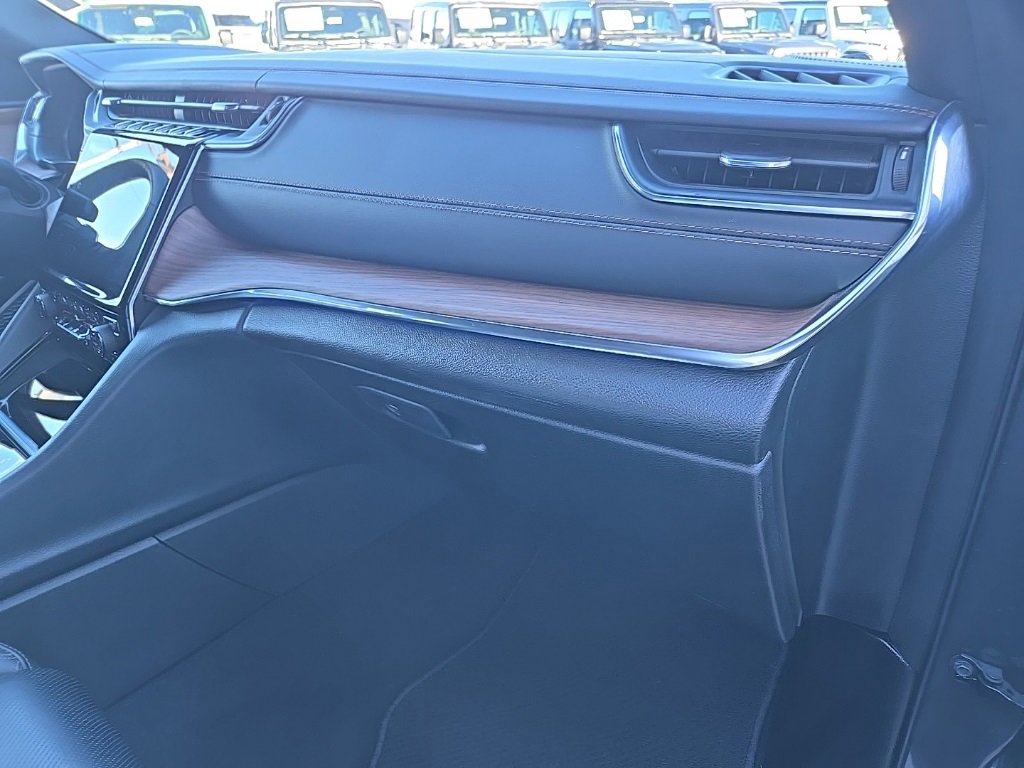 Used 2025 Jeep Grand Cherokee Summit image 84